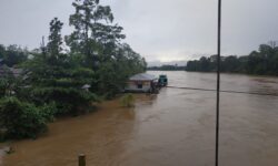 Harga Sembako Melonjak dan Stok Elpiji Minim Imbas Banjir di Tabang