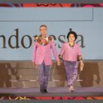 Kombinasi Batik dan Sutra Thailand Ditampilkan di Bangkok