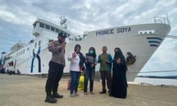 Kolaborasi Polsek Pelabuhan-TRC PPA, Korban KDRT di Samarinda Pulang Kampung
