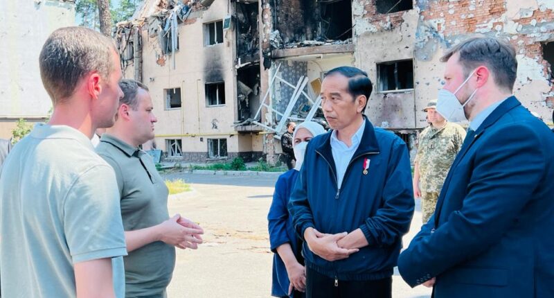Di Kyiv, Jokowi Lihat Bangunan Rusak Akibat Perang Ukraina-Rusia