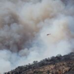 Pemadam Berjibaku Padamkan Kebakaran Hutan di Spanyol di Tengah Gelombang Panas