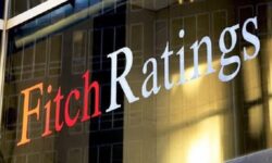 Pertahankan Peringkat Indonesia, Fitch Ingatkan Sejumlah Tantangan  