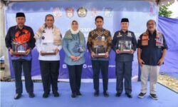 450 Titik PJU-TS Terangi Jalanan Umum 4 Kabupaten di Sulawesi Selatan