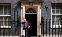 PM Inggris Boris Johnson Mundur: Badut Itu Pergi