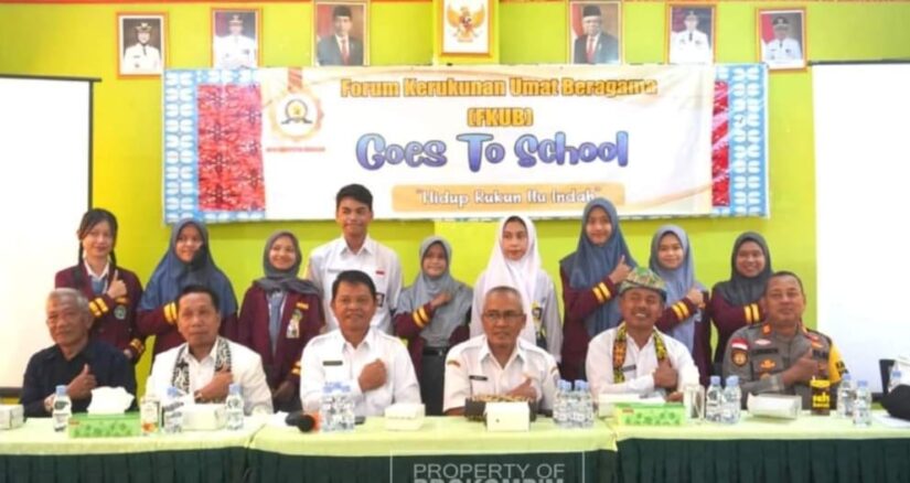 Generasi Digital di Era Milenial: Bupati Blitar Ingatkan Siswa SMAN 1 Srengat Bijak Bermedia Sosial