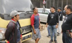 Polisi Selidiki Pungutan Liar Sopir Truk Antre Solar di Samarinda