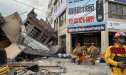 Gempa Kuat Taiwan Akibatkan Bangunan Runtuh Hingga Kereta Tergelincir