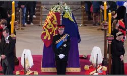 Pangeran William dan Harry Pimpin Prosesi Jaga Jenazah Ratu Elizabeth II
