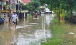 Luapan Sungai Karang Mumus Banjiri Lebih dari 150 Rumah