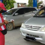 Jangan Kaget, Petugas SPBU Mulai Catat Nomor Polisi Kendaraan Pembeli BBM Subsidi