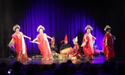Lembaga Seni Budaya Batara Gowa Tampilkan Seni Budaya Makassar di Rumania