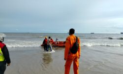 Beredar Pesan Larangan Aktivitas di Pantai Kaltim, Itu Bukan dari BMKG