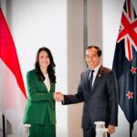Jokowi Bertemu PM Selandia Baru di Bangkok, Spirit G20 Mesti Berlanjut di KTT APEC
