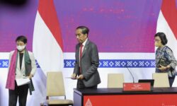Duo Srikandi di KTT G20, Kisah 43 Tahun Pertemanan Sri Mulyani – Retno Marsudi