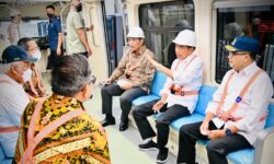Jajal LRT Jabodebek, Presiden: Sangat Cepat dan Tanpa Masinis