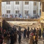 Ledakan di Masjid Pakistan Tewaskan 59 Orang
