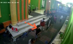 Pria Curi HP di Tempat Wudhu Masjid Sofiatul Amin Dicari Polisi