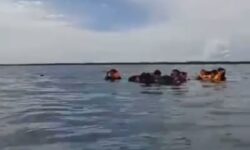Speedboat Angkut Wisatawan dari Derawan Karam di Laut, 25 Orang Selamat