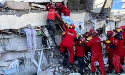 Korban Tewas Gempa Turki-Suriah Lebih 7.800 Jiwa