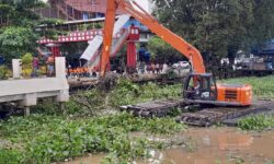 Aksi Bersih-bersih Kodim 0901 Samarinda Demi Kelestarian Sungai Mahakam