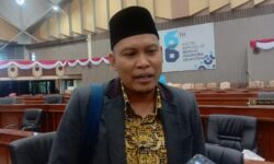 Salehuddin Minta Pelajar dan Mahasiswa Korban Perceraian dan KDRT Dipermudah Dapat Beasiswa