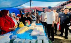 Momen Jokowi Kunjungi Pasar Batuphat Timur di Lhokseumawe