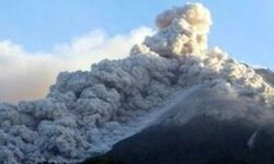 BMKG Himbau Warga Menjauh, Status Gunung Merapi Siaga