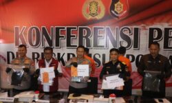 Pakaian Bekas Ilegal, Polda Bali Ringkus Dua Tersangka