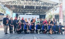Sanggar Musik Bebaya Etam Kaltim Tampil Menawan di Festival Musik Tradisional