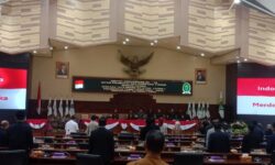 Gubernur Kaltim Tandatangani Persetujuan Bersama Perda RTRW Kaltim 2022-2042