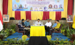 Wamendagri Paparkan Soal Pesta Demokrasi 2024 di Universitas Cendrawasih