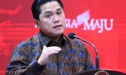 Erick Thohir Pesan BUMN Tidak Berlebihan Beli Dollar