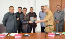 Muhammad Sa’duddin Terima Anggota DPRD Paser