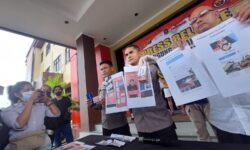 Polisi di Samarinda Tangkap 4 Orang Sindikat Penipu Iklan di Facebook Rp 101,5 Juta