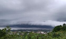 Waspada Potensi Cuaca Ekstrem Selama Mudik Lebaran, Termasuk di Kaltim & Kaltara