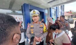 Anak Bawah Umur di Samarinda Diajari Nyetir Mobil, Seakan Aman Punya Teman Polisi