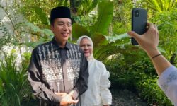 Idulfitri, Presiden Jokowi Silaturahmi dengan Wapres Lewat Panggilan Video