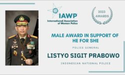 Majukan Wanita, Kapolri Terima IAWP Award