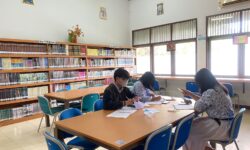 Perpustakaan SMA YPK Bontang Siapkan 7.532 Judul Buku untuk Dipinjam