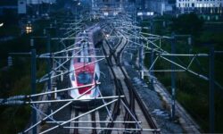 Polda Jabar: Dilarang Mendirikan Apapun di Jalur Kereta Cepat Jakarta-Bandung