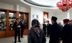 Wali Kota Bontang Lantik 10 Pejabat Baru, Yessy Waspo Resmi Menjabat Sekretaris DPRD