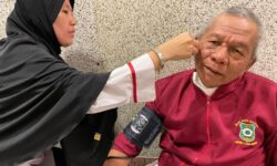 Kemenkes Siapkan 1.600 Tenaga Kesehatan Haji Layani Jemaah di Kloter