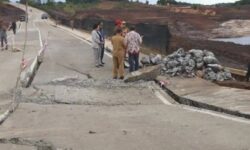 Samsun Desak CV Prima Mandiri Tuntaskan Perbaikan Jalan Sangasanga – Dondang