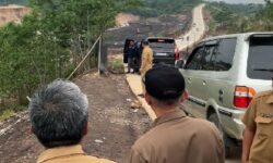 Baharuddin Demmu Mengaku Sangat Kesal Melihat Jalan Provinsi Rusak di Segmen Dondang