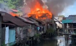 Kebakaran di Samarinda Hanguskan 23 Bangunan