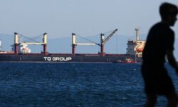 Rusia Ancam Serang Kapal ke Pelabuhan Ukraina, Harga Gandum Melonjak 8,2%