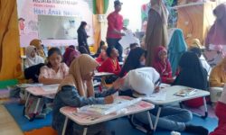 Puluhan Anak di Balikpapan Antusias Belajar Mewarnai dengan Teknik Gradasi