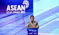 Percepat Transisi Energi, Indonesia Segera Bangun Industri Panel Surya Terintegrasi