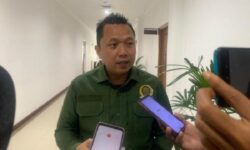 Deni Minta Pemkot Samarinda Menambah Anggaran untuk Melengkapi Fasilitas Sekolah