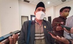 Salehuddin Mengaku Prihatin dengan Kondisi Perpustakaan Daerah